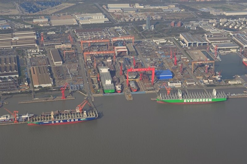 The picture shows an aerial photo of China's Jiangnan Shipyard in April 2022. Image taken from Wikimedia Commons; author: Raysonho, CC0