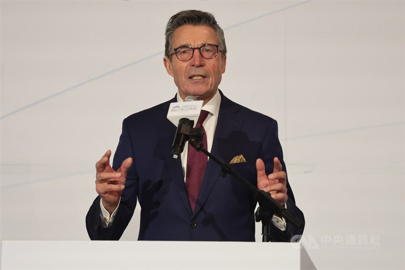 Visiting former Danish Prime Minister Anders Fogh Rasmussen speaks at the Yushan Forum in Taipei on Monday. CNA photo March 17, 2025