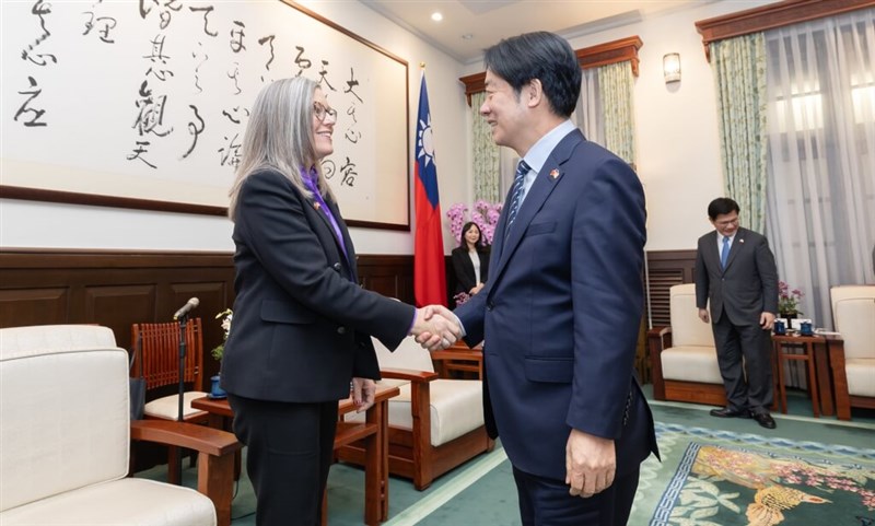 President Lai Ching-te (right) meets with Arizona Governor Katie Hobbs (left) at the Presidential Office in Taipei Tuesday. (Photo courtesy of the Presidential Office)