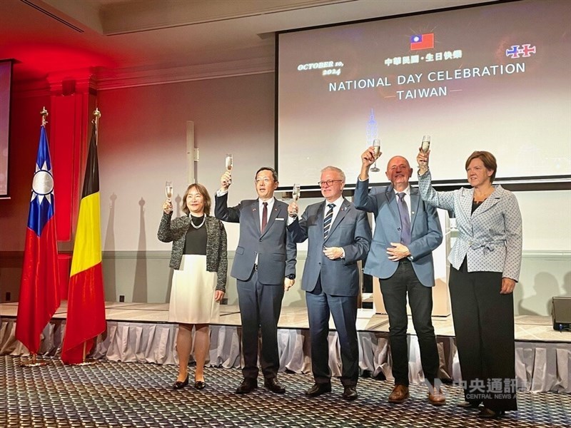 Taipei Representative Office in the EU and Belgium hosts a celebratory event between Taiwan and Belgian officials in this CNA file photo