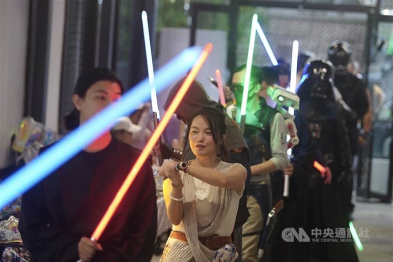 Cosplayers interact inside Taipei's Beitou Heart Village on Sunday. CNA photo May 4, 2025