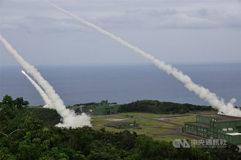 Taiwan's military conducts its first live-firing of the U.S.-supplied high mobility artillery rocket system (HIMARS) at a base in Pingtung County on Monday. CNA photo May 12, 2025