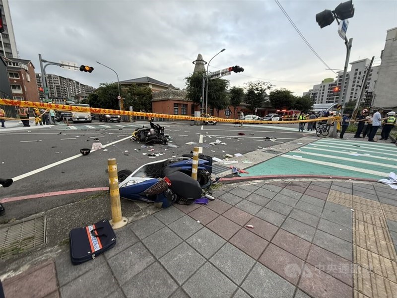 The scene of the Monday car accident in New Taipei's Sanxia District. CNA photo May 19, 2025
