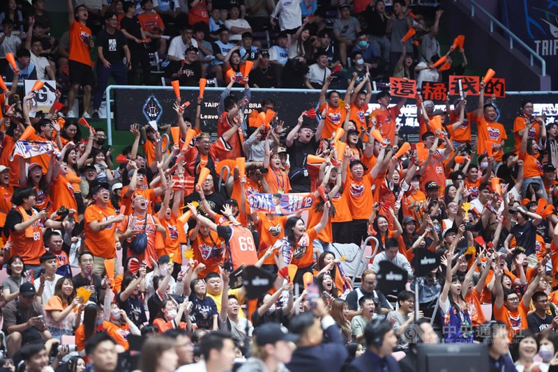 Taoyuan Pauian Pilots fans. CNA Photo May 19, 2025