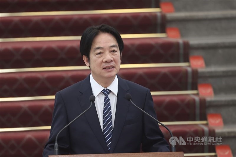 President Lai Ching-te expresses his condolences to the families of those killed in the major traffic incident in New Taipei's Sanxia District on Monday. CNA Photo May 20, 2025