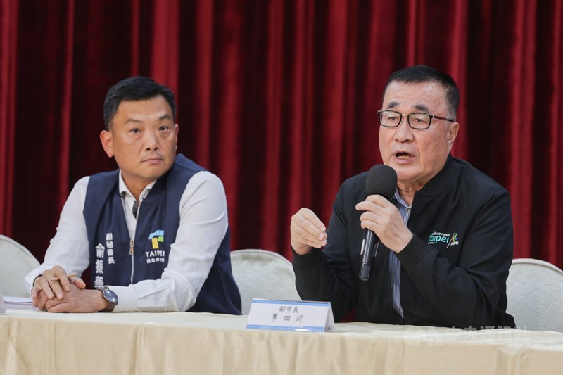 Taipei Deputy Mayor Lee Ssu-chuan (right) on Wednesday echoes market speculation, saying that Nvidia is eyeing two lots of land -- designated T17 and T18 -- in the Beitou-Shilin Science Park. CNA photo May 21, 2025