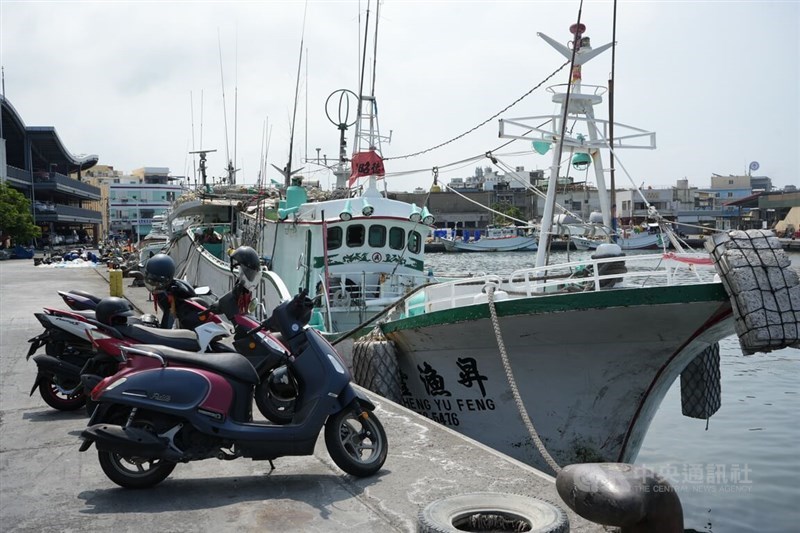 Xiaoliuqiu-based Chen Tsung-tun's fishing vessel Sheng Yu Feng is docked after returning to Taiwan on Wednesday. CNA photo May 22, 2025