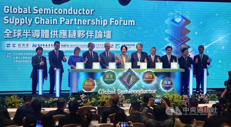 President Lai Ching-te attends a semiconductor forum organized by the government-sponsored Industrial Technology Research Institute. CNA photo May 23, 2025