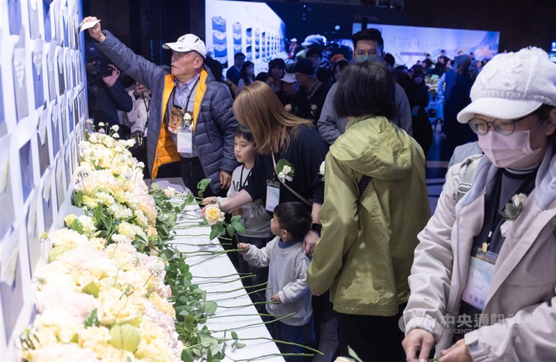 Families of the victims of the 2021 Taroko Express train disaster host a memorial service in 2025 for the 49 people that passed away from the accident. CNA file photo