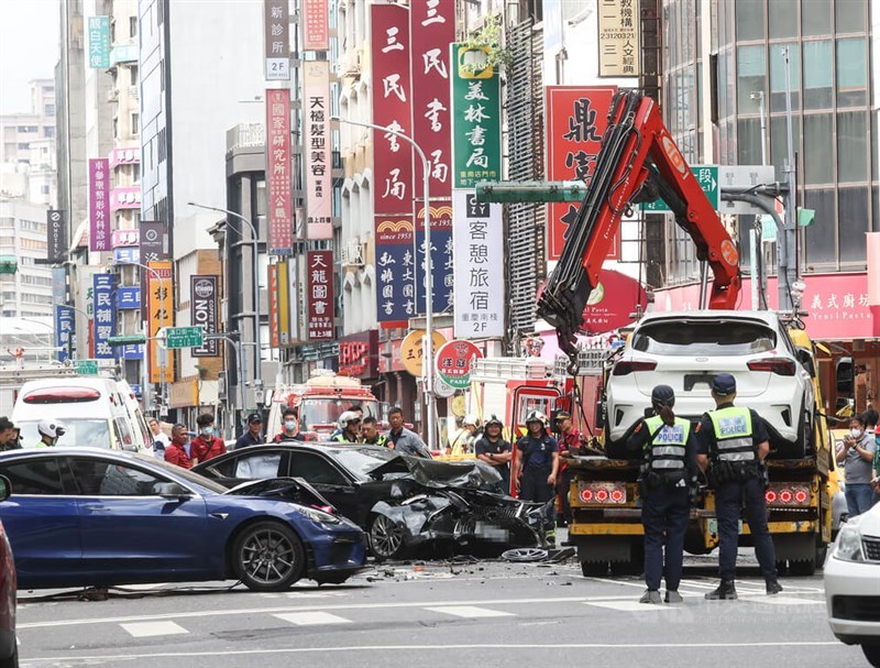 A car accident transpires in Taipei on May 23 in this CNA photo for illustrative purpose. CNA photo May 23, 2025