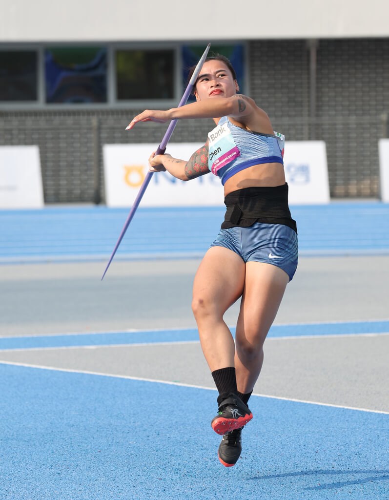 Chen Cai-juan competes in the javelin throw event on Friday. Photo courtesy of the Chinese Taipei Athletics Association