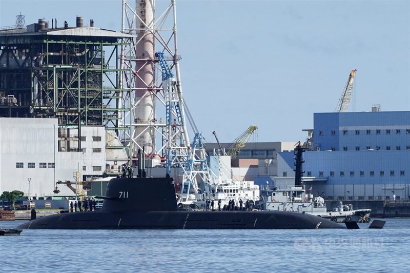 The Narwhal submarine undergoes a floating navigation test in Kaohsiung Port on Saturday. CNA photo June 14, 2025