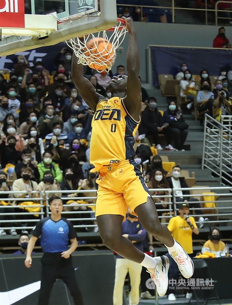 Gadiaga dunks the ball during a 2021 game with the DEA in the T1 League. CNA file photo.