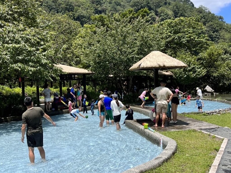 An undated photo shows visitors soaking their feet in shallow pools at the Basianshan National Forest Recreation Area in Taichung. File photo courtesy of the Forestry and Nature Conservation Agency