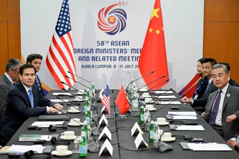 U.S. Secretary of State Marco Rubio (front left) and Chinese Foreign Minister Wang Yi (front right). Photo: Reuters