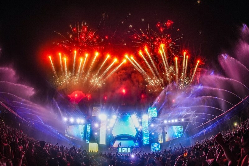 The 2025 S2O Songkran Music Festival took place at Dajia Riverside Park in Taipei from July 12 to 13. Photo courtesy of Blowin' in the Wind