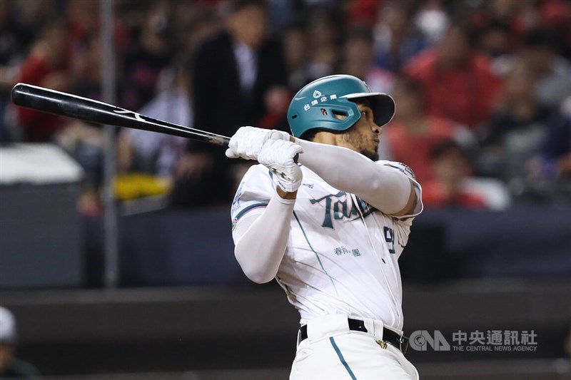 Tainan TSG Hawks slugger Steven Moya. CNA file photo