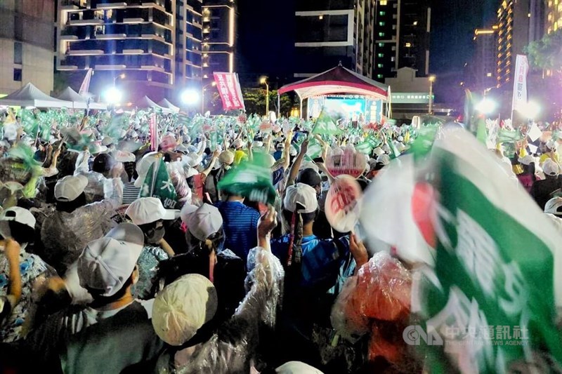 Recall campaigners rally in Fenghe Park, Taoyuan, on Saturday. CNA file photo