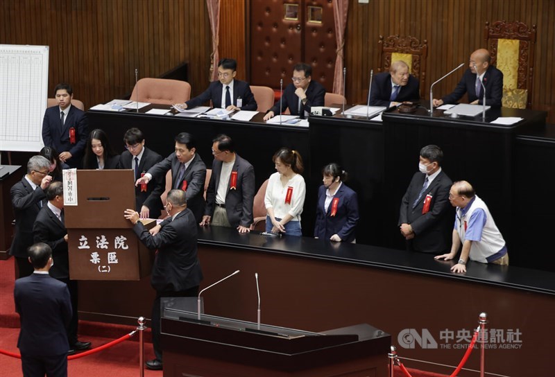 The Legislative Yuan holds confirmation votes for Constitutional Court justice nominees in Taipei on Friday, with none of the candidates winning approval. CNA photo July 25, 2025