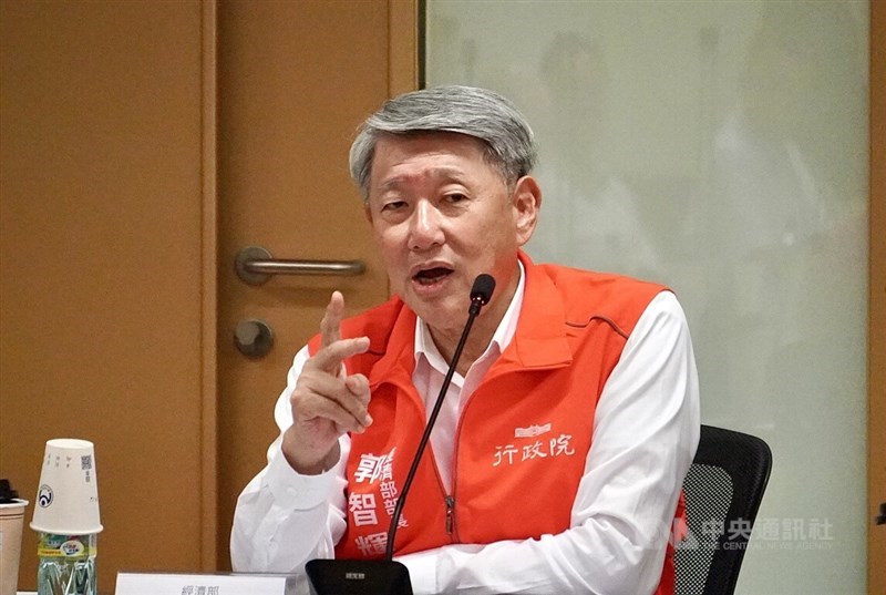 Economic Minister Kuo Jyh-huei speaks at Monday's seminar in Kaohsiung. CNA photo Aug. 4, 2025