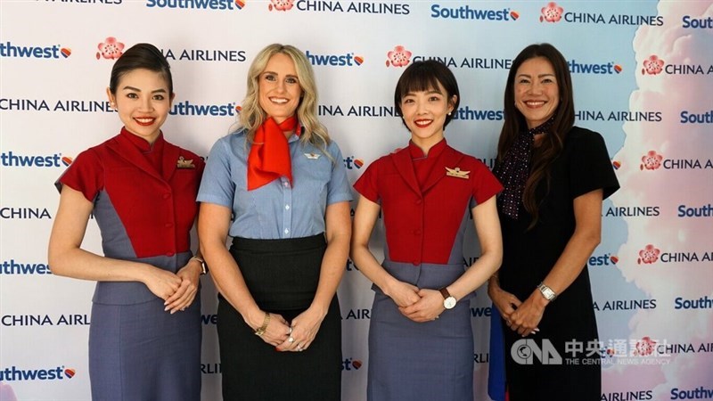 Flights attendants from China Airlines and U.S.-based Southwest Airlines pose for a group picture during a joint press conference held in Long Beach, California on Monday. CNA photo Aug. 18. 2025