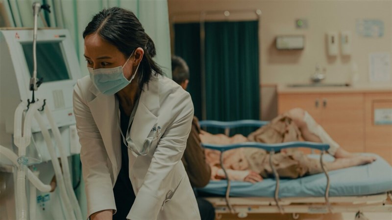 A still from "Outlaw Doctor." Image courtesy of Public Television Service Taiwan, Chunghwa Telecom and GrX Studio