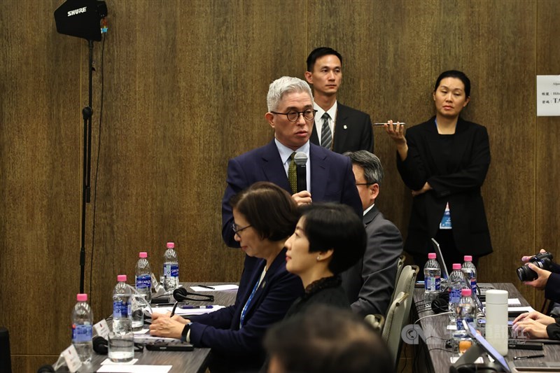 Then-NSC Deputy Secretary-General Hsu Szu-chien (center) addresses a reporter's question during the news conference held by Taiwan's delegation to the Asia-Pacific Economic Cooperation summit in Lima, Peru on Nov. 17, 2024. CNA file photo