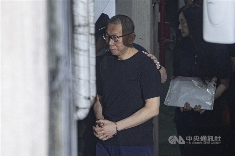 The court brings Taiwan People’s Party Chairman Ko Wen-je to a hearing in Taipei on Thursday. CNA photo Sept. 4, 2025
