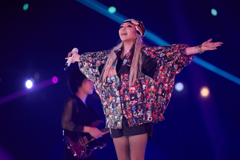 Mandopop superstar A-Mei performs inside the Taipei Dome on Saturday to mark the second of a three-day retirement celebration for Ngayaw‧Ake'. Photo courtesy of Mei Entertainment