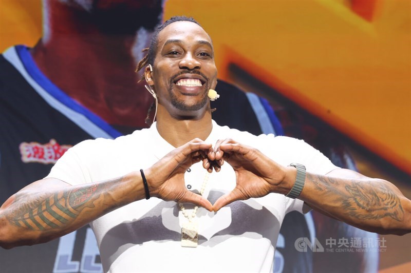 Dwight Howard poses for a photo during a commercial event in Taipei in March 2023. CNA file photo