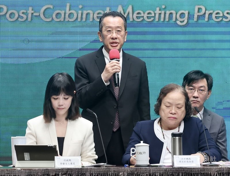 Defense Minister Wellington Koo speaks at a press event following the regular Executive Yuan meeting in Taipei on Thursday. CNA photo Sept. 11, 2025