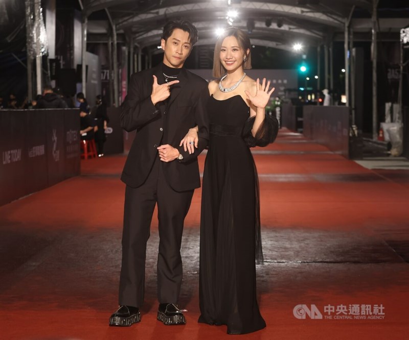 Taiwanese celebrities Hank Chen(left) and Lulu Huang. CNA file photo
