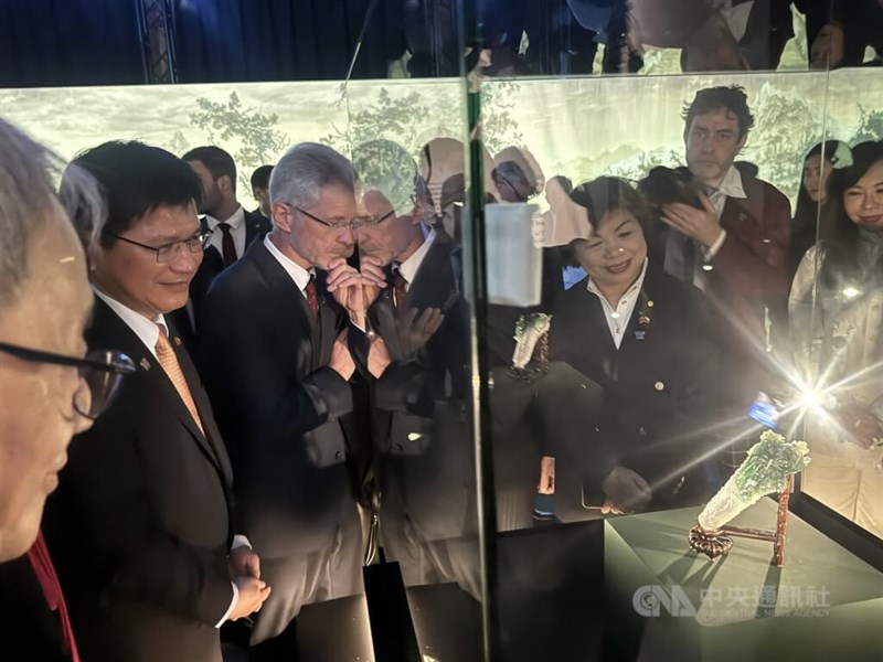 The "Jadeite Cabbage with Insects" on display as part of the "100 Treasures, 100 Stories: Treasures from the National Palace Museum" exhibition in the Czech Republic. CNA photo Sept. 12, 2025