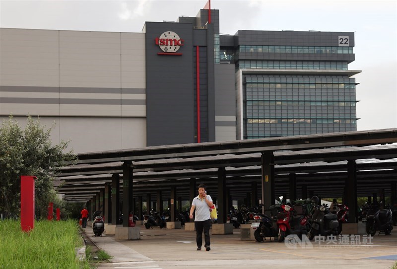 A building at TSMC’s AZ fabs in Hsinchu County. CNA file photo