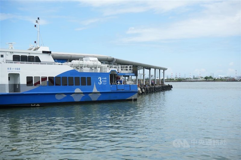 A ferry at Donggang Pier. CNA photo Sept. 22, 2025