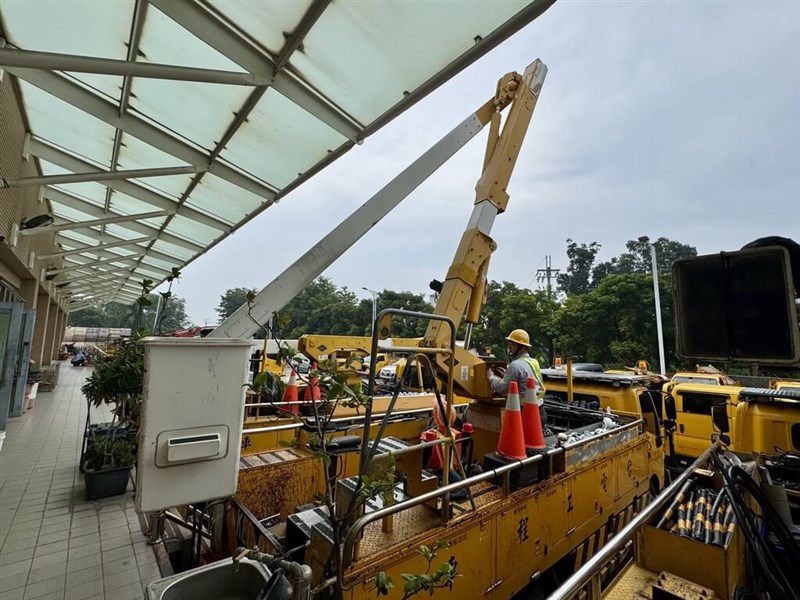 Staff of Taiwan Power Co. inspect a facility in Pingtung County on Monday to prepare for Typhoon Magasa. Photo courtesy of Taiwan Power Co.’s Pingtung Branch Sept. 22, 2025