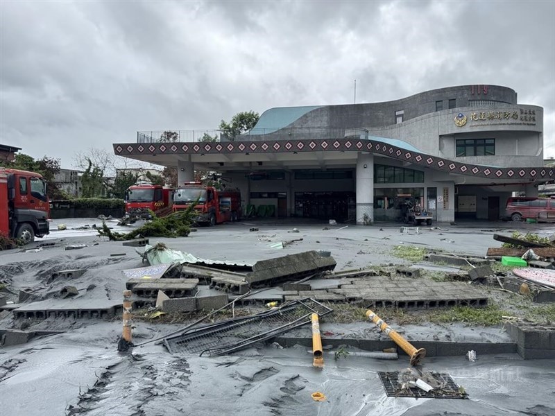 Mud and debris piled up in front of the Guangfu District Hualien County Fire Department on Wednesday. CNA photo Sept. 24, 2025