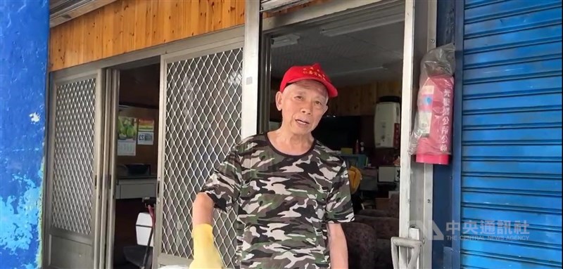 A resident in Hualien County. CNA photo Sept, 24, 2025