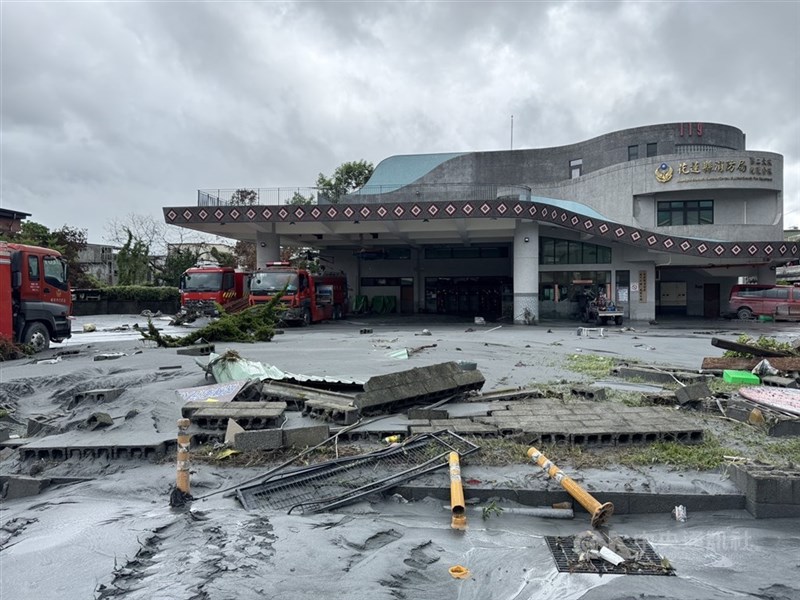 Floodwaters devastated the Guangfu Branch of the Hualien County Fire Department on Wednesday. CNA photo Sept. 24, 2025