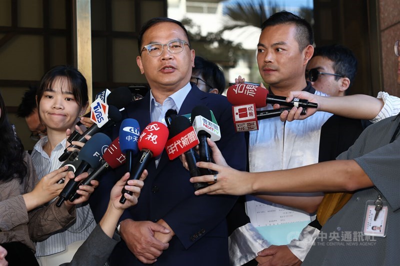 Democratic Progressive Party Legislator Wang Yi-chuan (center). CNA photo Oct. 3, 2025
