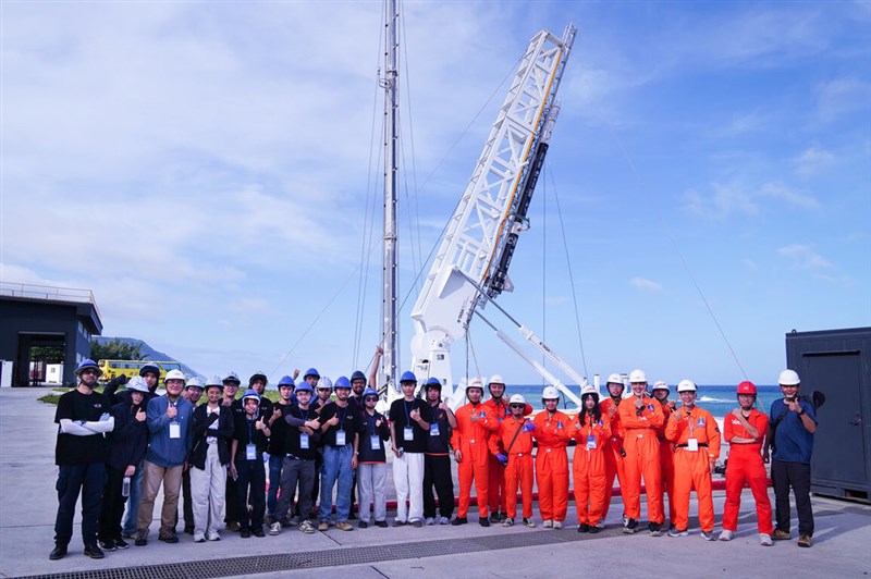 The engineering team behind the rocket project poses for a group photo. Photo courtesy of TASA