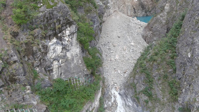 Swallow Grotto barrier lake, Hualien county, on Wednesday. Photo courtesy of the Forestry and Nature Conservation Agency Oct. 22, 2025