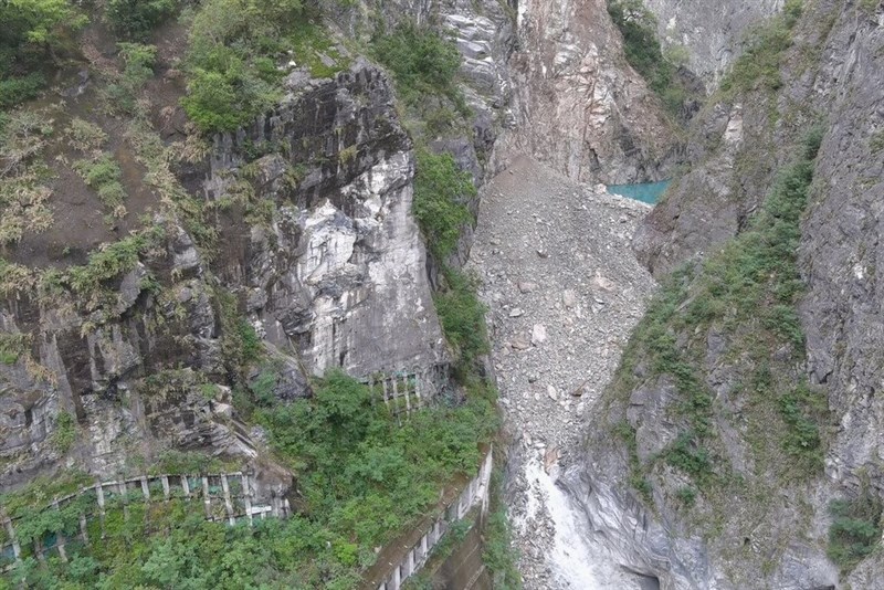 An aerial view of the Swallow Grotto barrier lake in Taroko National Park, Hualien County. Photo courtesy of the Hualien branch of the Forestry and Nature Conservation Agency