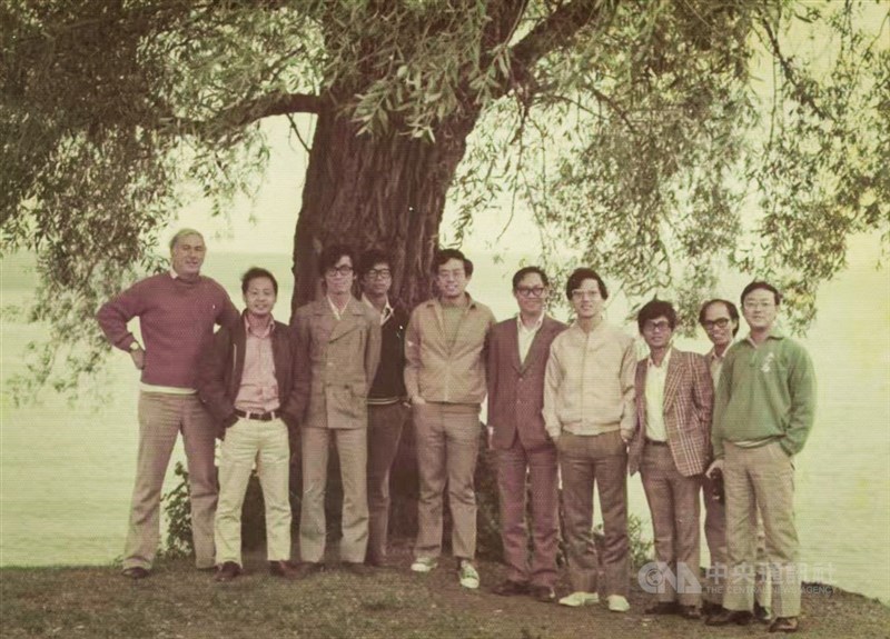 Members of the RCA technology transfer program pose for a photo with friends while undergoing training in the United States in the late 1970s. Photo courtesy of Activator Co. Ltd.