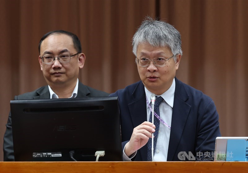 Deputy Education Minister Liu Kuo-wei (right). CNA photo Nov. 20, 2025