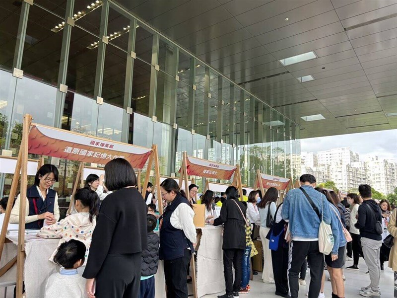 Taiwan's National Archives officially opens Saturday, drawing nearly 10,000 visitor. Photo courtesy of the National Development Council