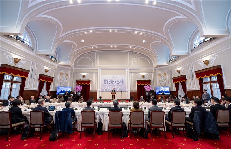 Photo courtesy of the Presidential Office