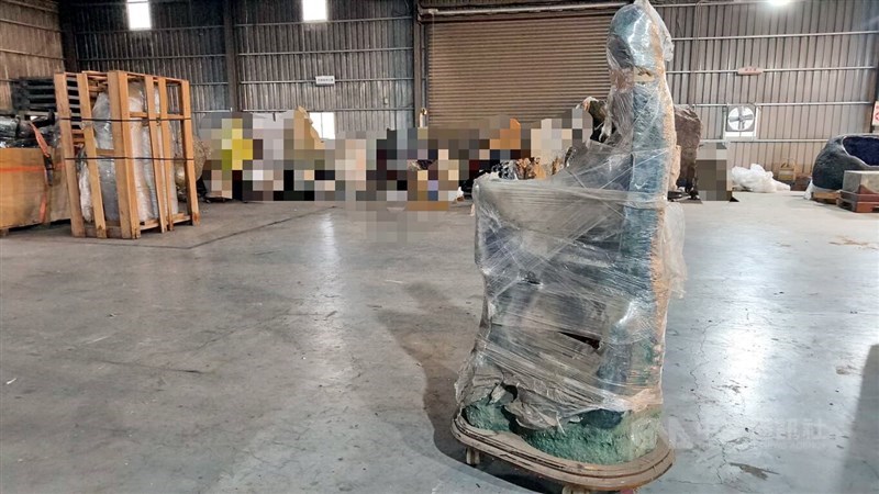A warehouse in New Taipei City’s Wugu District, where a 19-year-old man, surnamed Yu, died Saturday after a 200-kilogram art piece toppled and struck him on the head. CNA Photo Dec. 27, 2025