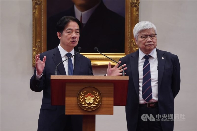  President Lai Ching-te (left) and TSMC Chairman C.C. Wei hold a press event in Taipei on Mar. 6. CNA file photo