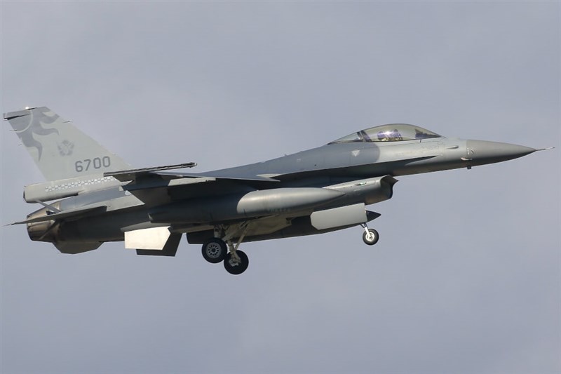 An F-16V fighter jet. Photo courtesy of a private contributor